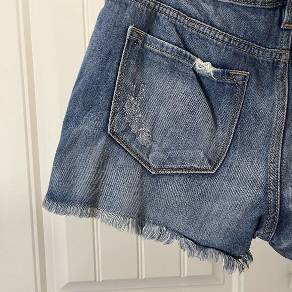 Kancan Estilo Denim Raw Hem Distressed Jean Shorts Size 7/27 KC8377M Medium Wash - Picture 8 of 10